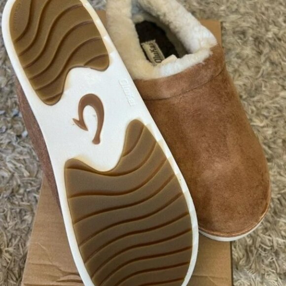 NIB Olukai Mani Tan/Golden Sand Suede Slip-On Slippers - Picture 4 of 5